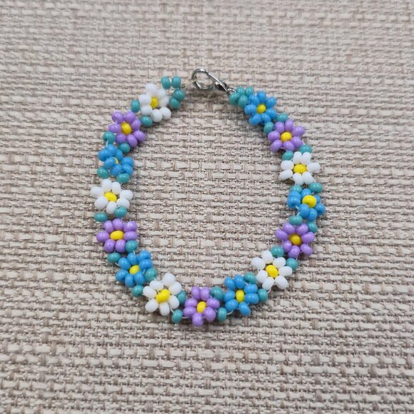 Jewelry - 6.25 Inch Sterling Silver Colorful Bead Flowers Petite Bracelet A6775